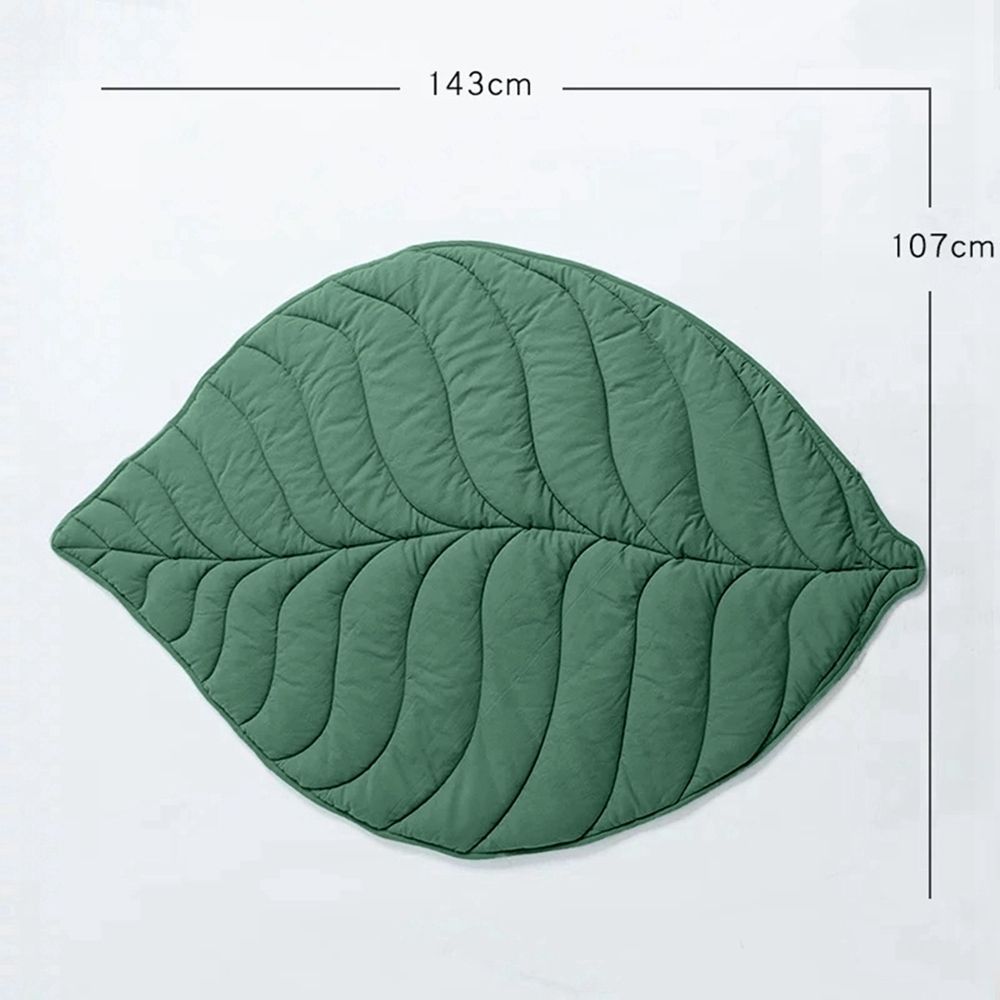 FrostLeaf™ Leaf Heart-Shaped Soft Cooling Dog Mat
